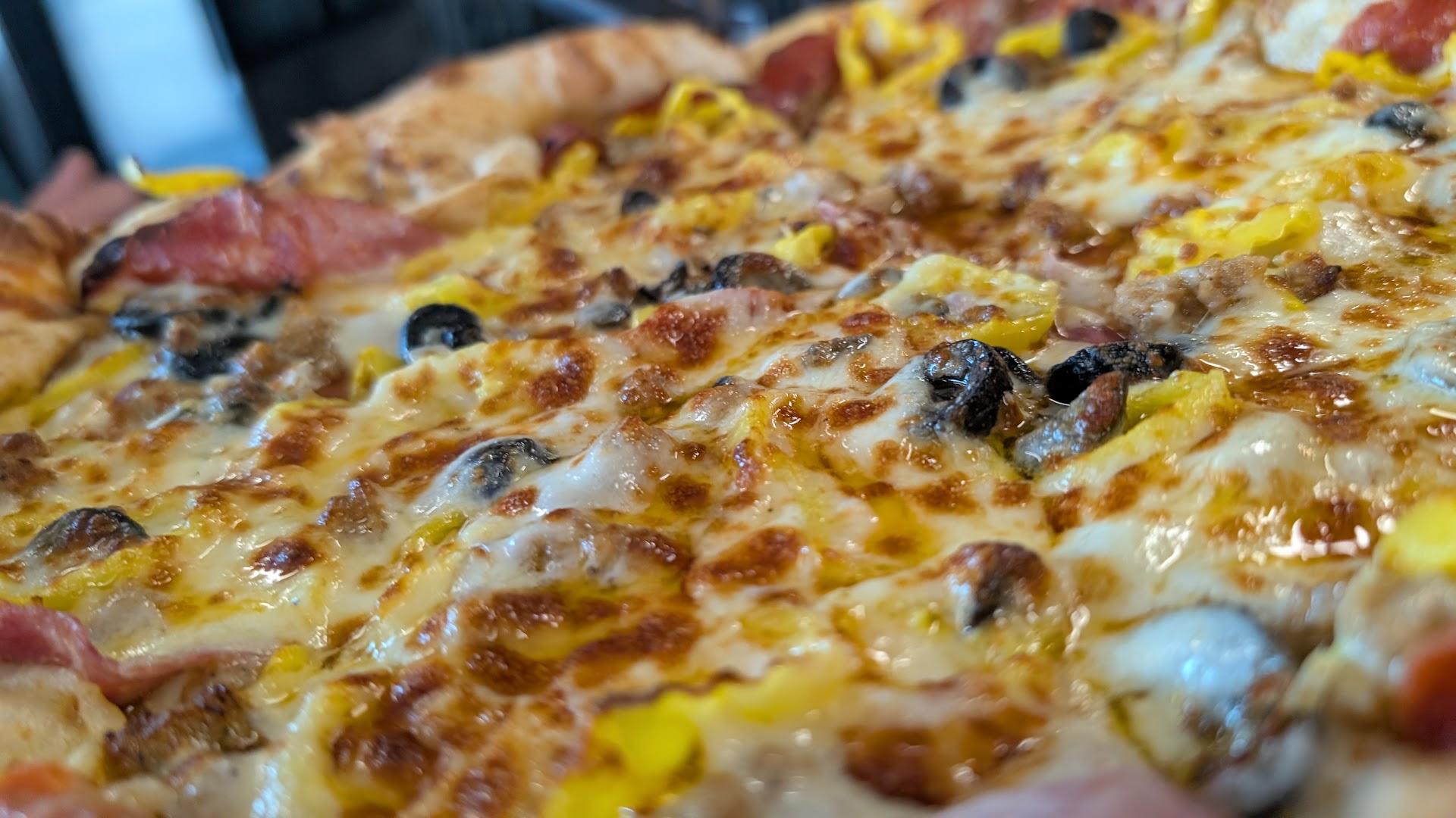 Lakeside Pizzeria